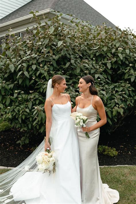 Discover Your Dream Wedding Dress with Amanda's Elegant Collection – Explore Now!