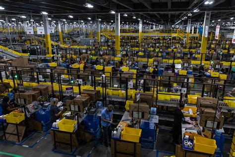 A New Opportunity to Make a Difference: Join Amazon Warehouse and Make Your Mark!
