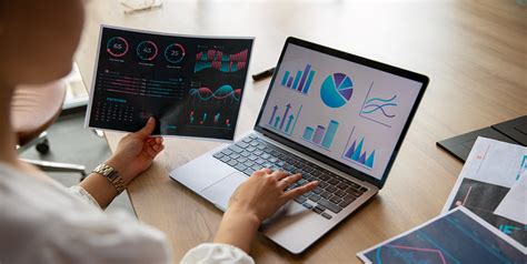 Analisis Data: Definisi, Manfaat, & Jenisnya