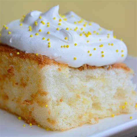 Heavenly Delight: Indulge in the Perfect Angel Food Cake Topped with Luscious Pineapple