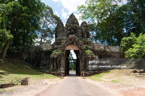 Angkor Thom Gate