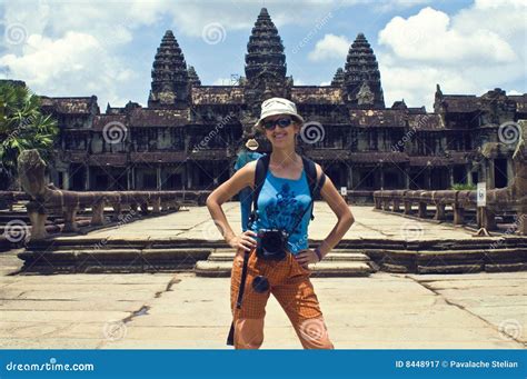 Angkor Wat Traveler