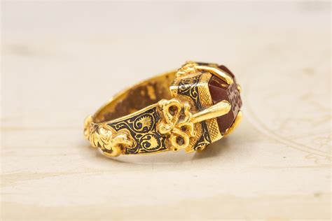Antique Islamic Jewelry