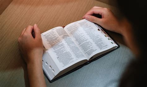 Apa Manfaat Membaca Alkitab?