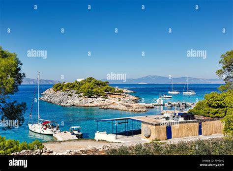 Aponisos island