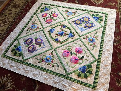 Applique Quilt Patterns
