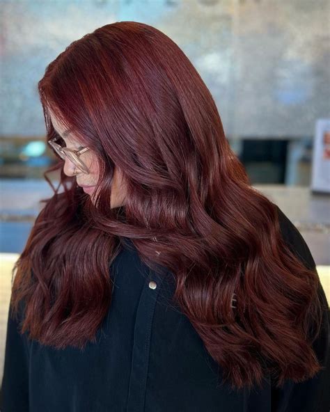 Step-by-Step Guide to Applying Dark Auburn Dye