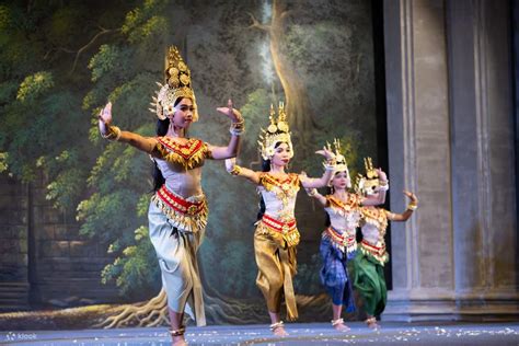 A Night to Remember: An Apsara Dance Show with Dinner Review