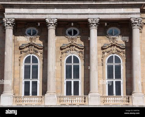 Architecture Renaissance Windows