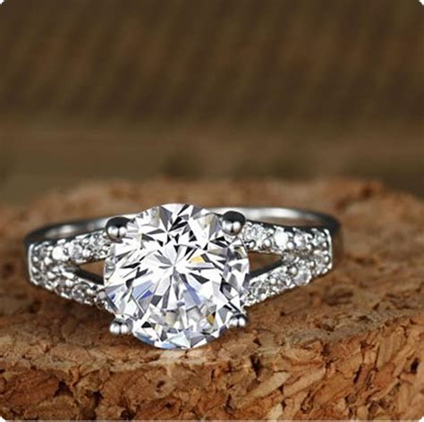 Are Synthetic Diamond Engagement Rings Worthy Buying?