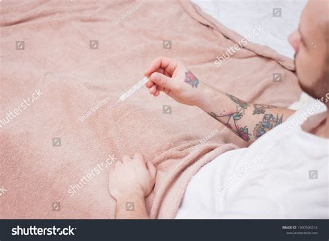 Arm Tattoos that React to Temperature