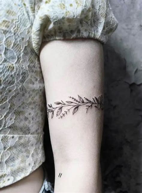Armband Tattoos For Ladies