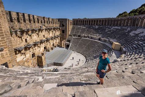 Aspendos Crowd