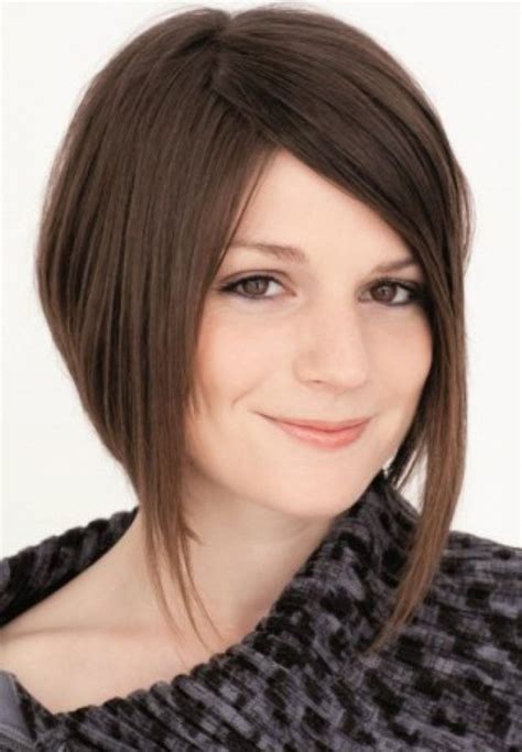Asymmetrical Bob for Round Faces