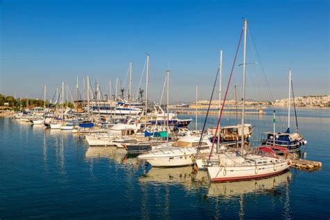 Athens Piraeus itinerary