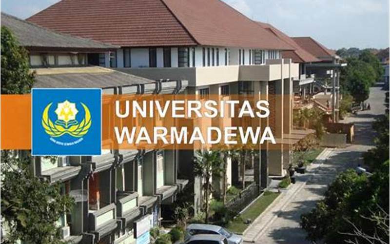 Atmosfer Kampus Universitas Warmadewa
