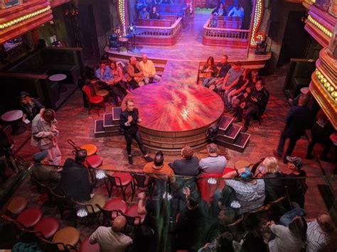 Atomic Saloon audience interaction