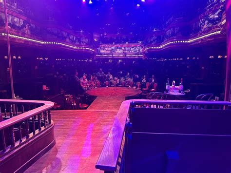 Atomic Saloon interior