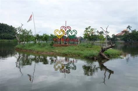 Atraksi Terdekat Depok