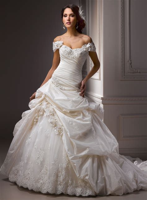 Attraction on Wedding Dresses