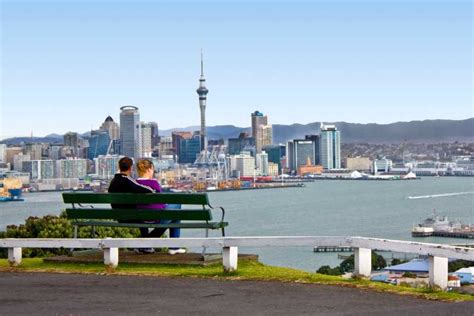 Auckland Guided Tour Guide