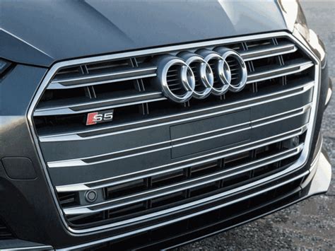 Audi Q8 Front License Plate Filler - Bringing Elegance to Your Vehicle's Appearance