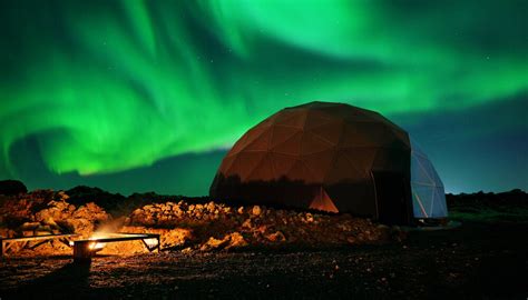 Aurora Basecamp Tour: Is the Northern Lights Nighttime Observation Worth It?