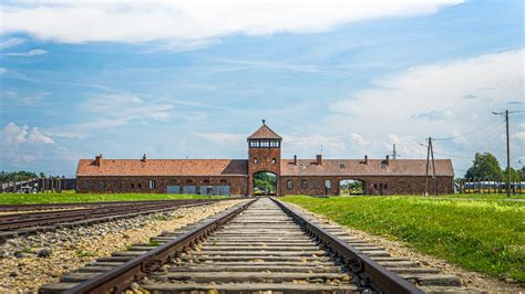 Auschwitz Guide