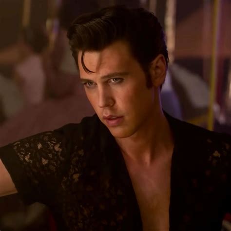 Austin Butler in Elvis