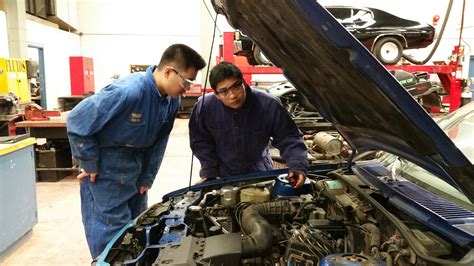 Automotive Mechanics School
