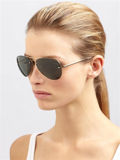 Aviator Sunglasses are a daydream of every man!