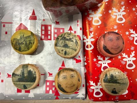 Avignon Souvenir Buttons