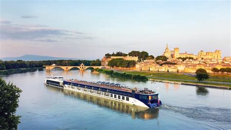 Avignon river cruise tips