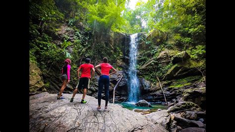 Avocat Waterfall hike path