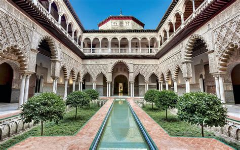 Avoid Lines Alcazar Seville