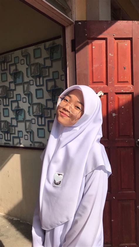 Awek Kecil