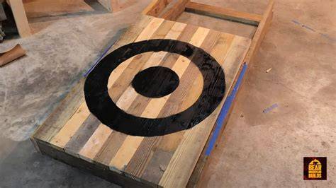 Axe throwing target