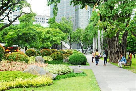 Ayala Triangle Gardens