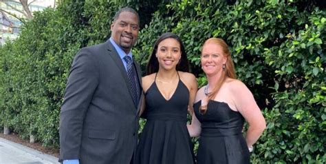 Empowering Parenthood: Azzi Benefits Offer Flourishing Support for Parents