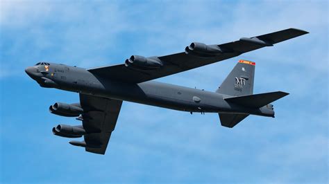 B52