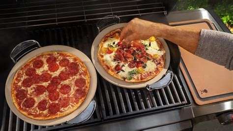 BBQ pizza stone