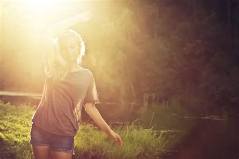 Backlight using the sun without the flash