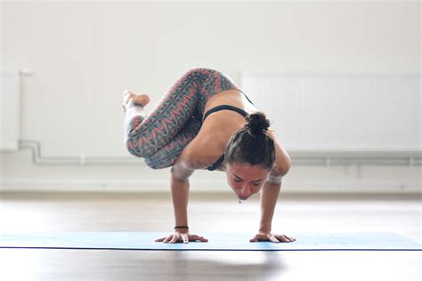Bakasana Side Crow