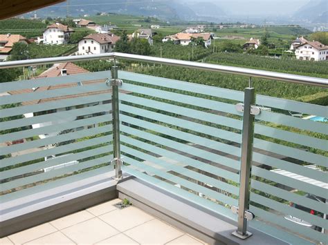 PARAPETTI_BALCONE_MODERNI_RICERCATO_VETRO_ACCIAIO_INOX_18_DIETRE_SRL