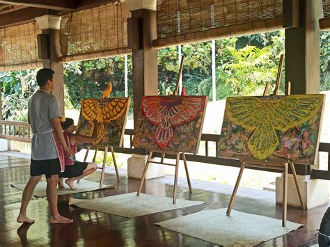 Balinese art class