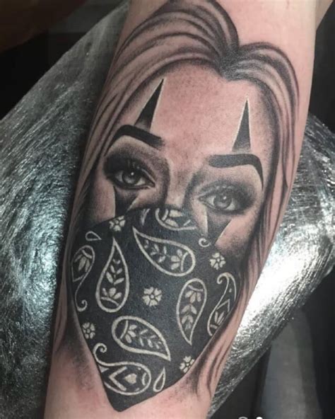 Louis Vuitton Bandana Girl Tattoo Tatuagem de rosto