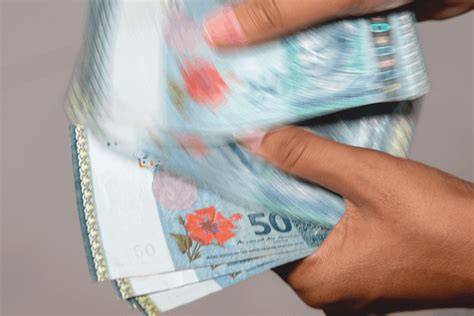 Bantuan Duit Segera: Penyelesaian Kewangan Mudah dan Cepat