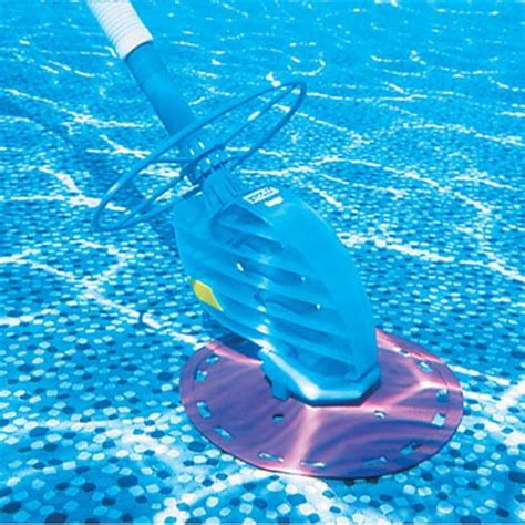 Baracuda Ranger Pool Cleaner W01698 Cleaning a Large Pool