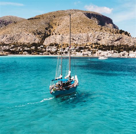 Barca Palermo desde el mar