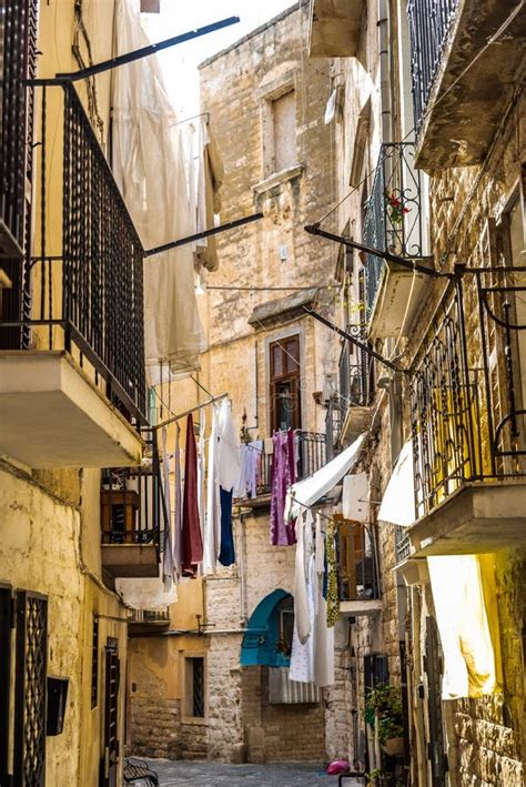 Bari Alleys Tour Review: Is it Worth Exploring the Ancient Village?